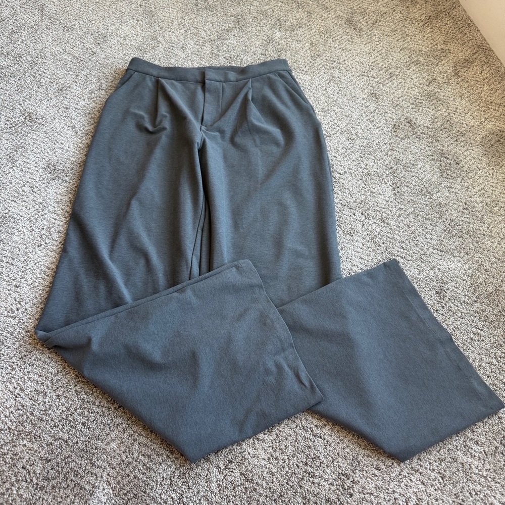 Vuori Elevation Women's Wide-Leg Trousers in Charcoal Gray